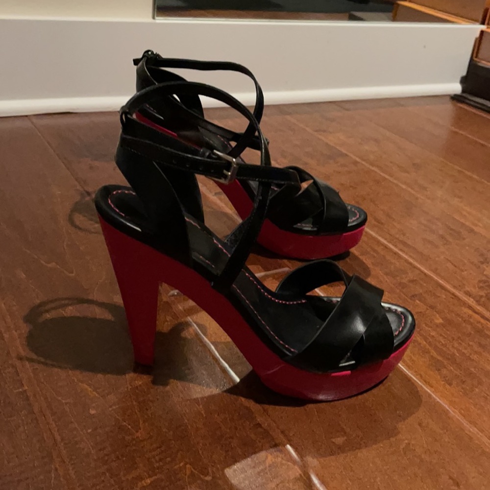 Beautiful High Heels Platform Designer Shoes - image 2